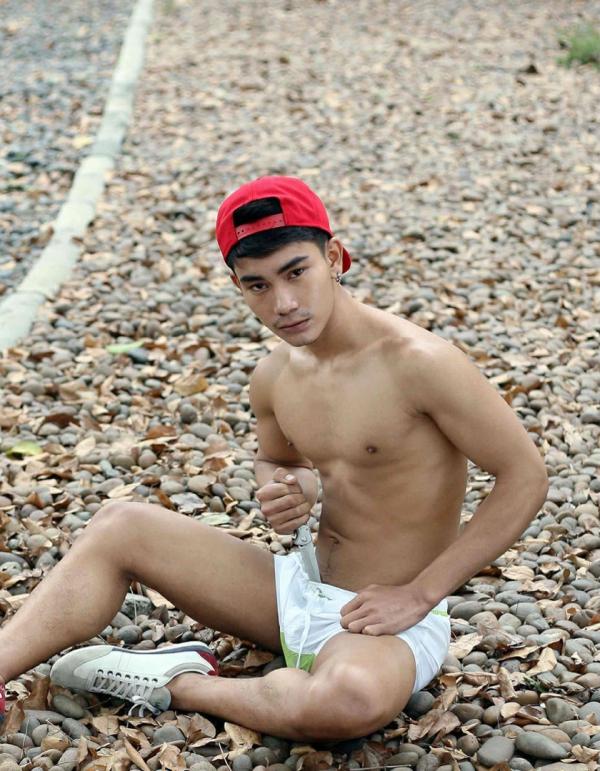 MAN-OMG-5-–-Korn-Naughty-Boy